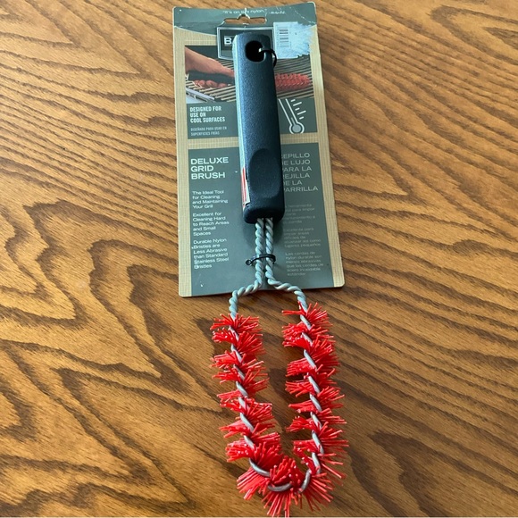 New Mr. Bar-B-Q Deluxe Grid Brush - Picture 1 of 4